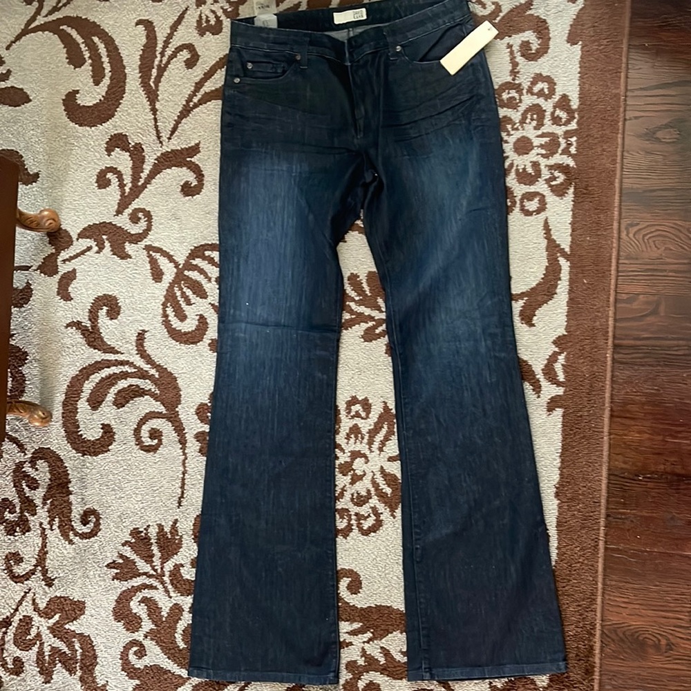 Boot cut jeans